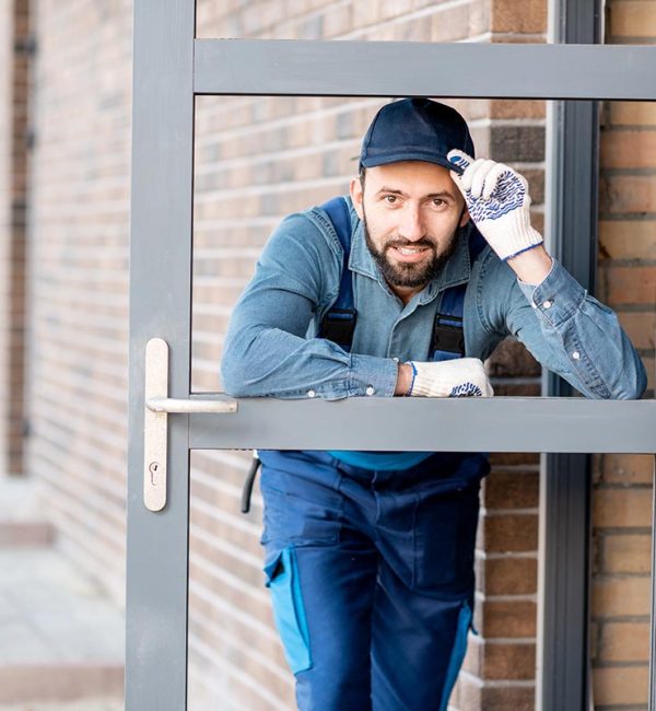 builder-portrait-near-the-door-resize.jpg